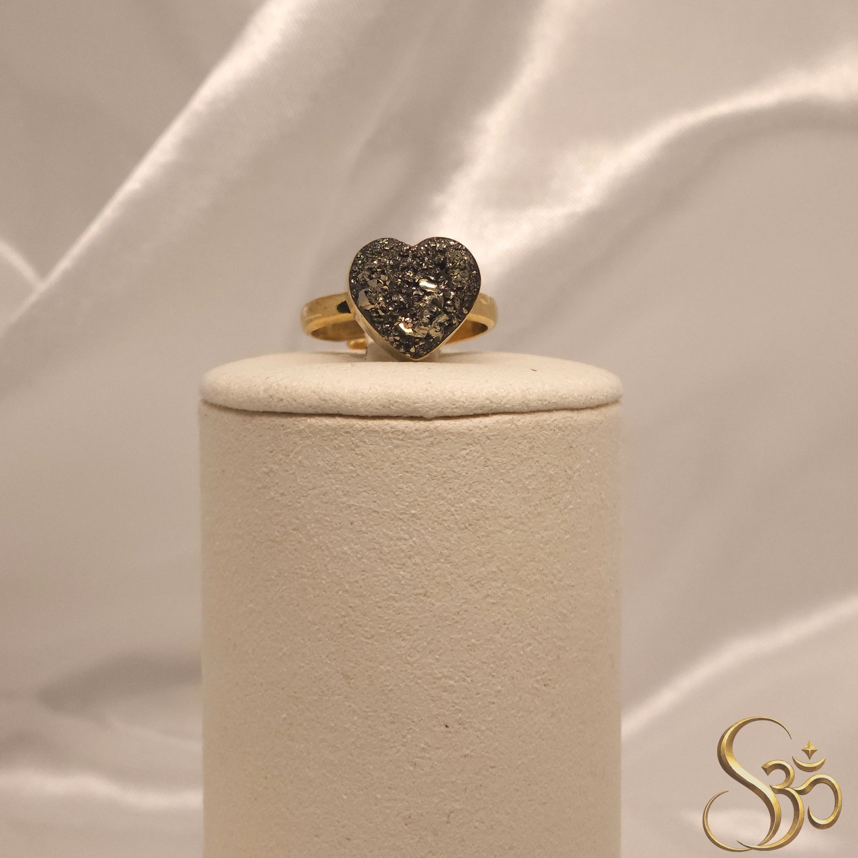 Pyrite Heart Cuff Set view 3