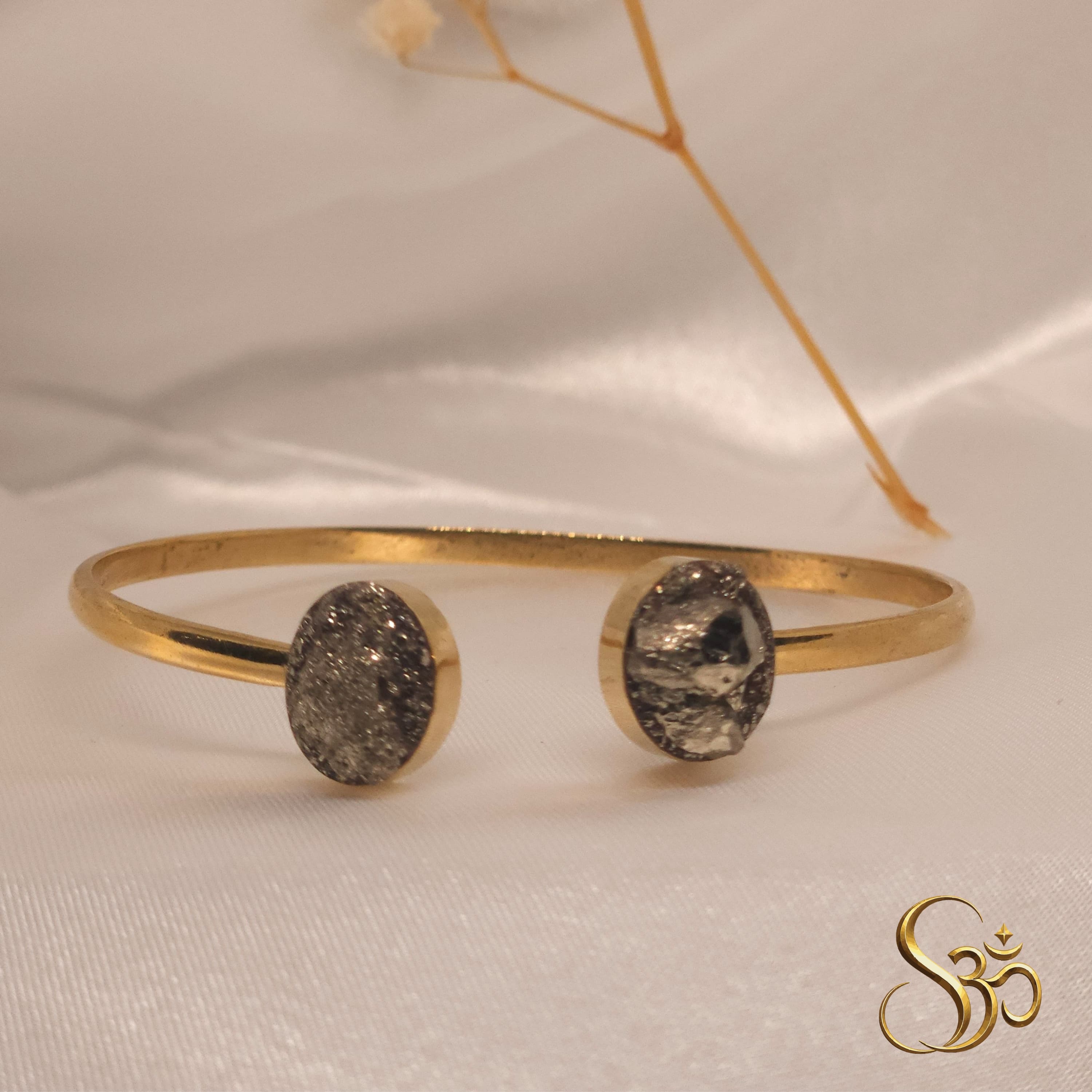 Pyrite Oval Cuff Set view 2